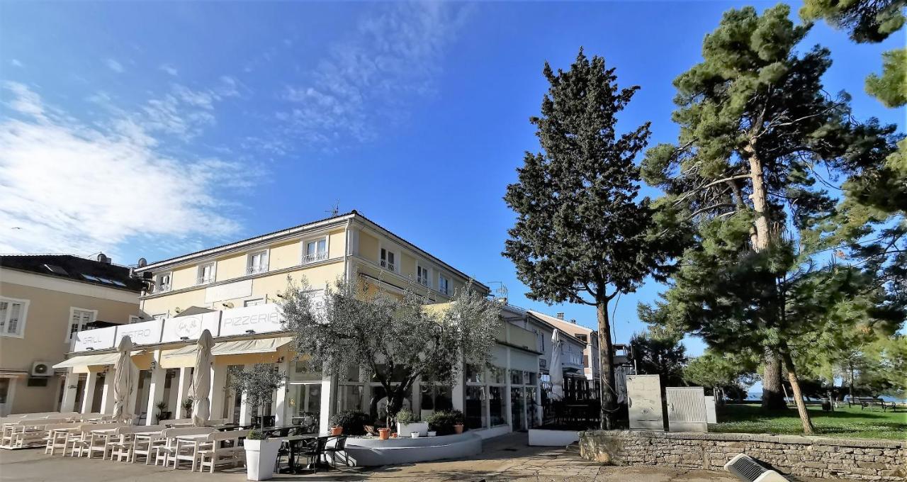 Mirta Deluxe Superior 5 Star Apartment, Your Piece Of Heaven By The Sea & Park, With Sea & Park View Novigrad Istria المظهر الخارجي الصورة