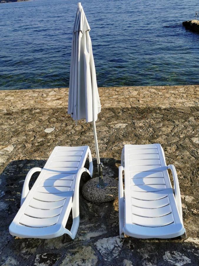 Mirta Deluxe Superior 5 Star Apartment, Your Piece Of Heaven By The Sea & Park, With Sea & Park View Novigrad Istria المظهر الخارجي الصورة