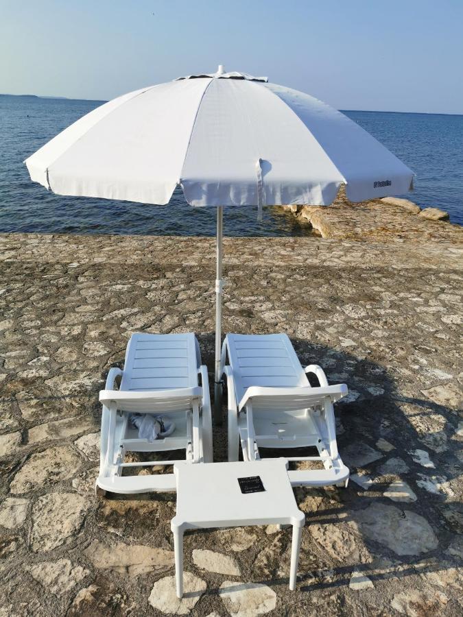 Mirta Deluxe Superior 5 Star Apartment, Your Piece Of Heaven By The Sea & Park, With Sea & Park View Novigrad Istria المظهر الخارجي الصورة