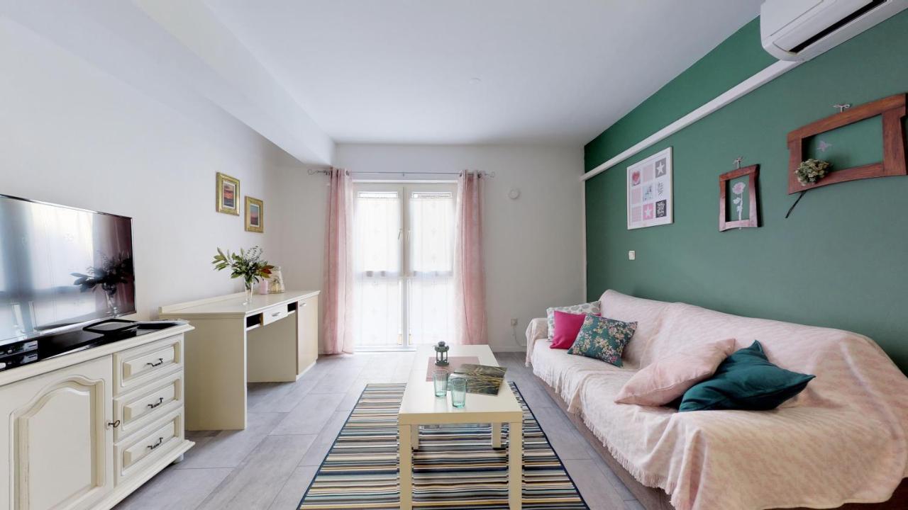 Mirta Deluxe Superior 5 Star Apartment, Your Piece Of Heaven By The Sea & Park, With Sea & Park View Novigrad Istria المظهر الخارجي الصورة