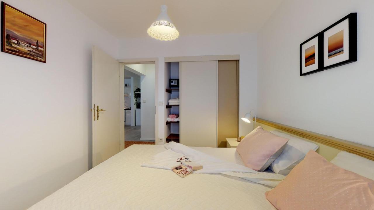 Mirta Deluxe Superior 5 Star Apartment, Your Piece Of Heaven By The Sea & Park, With Sea & Park View Novigrad Istria المظهر الخارجي الصورة
