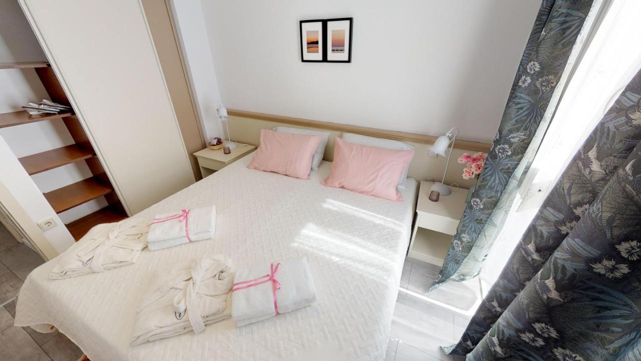 Mirta Deluxe Superior 5 Star Apartment, Your Piece Of Heaven By The Sea & Park, With Sea & Park View Novigrad Istria المظهر الخارجي الصورة