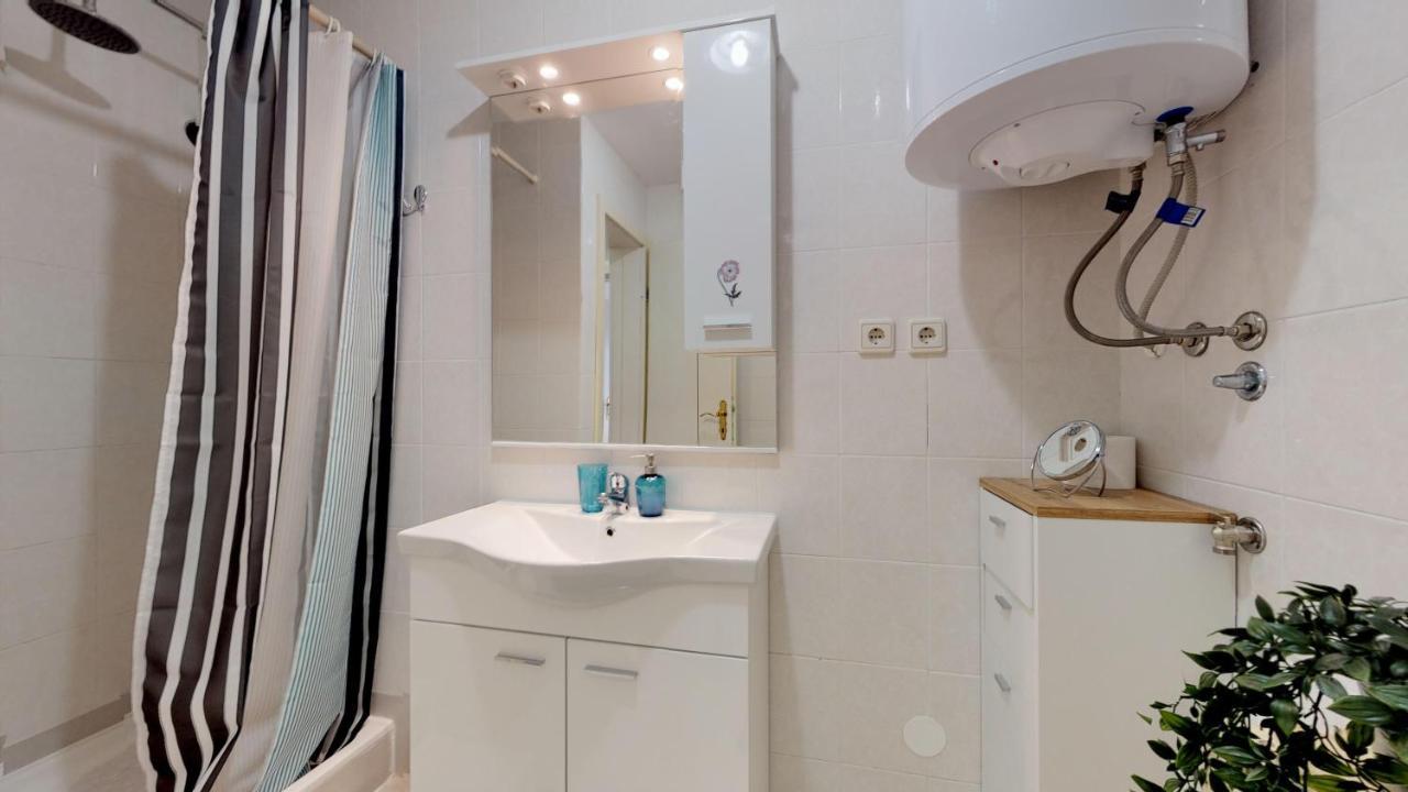 Mirta Deluxe Superior 5 Star Apartment, Your Piece Of Heaven By The Sea & Park, With Sea & Park View Novigrad Istria المظهر الخارجي الصورة