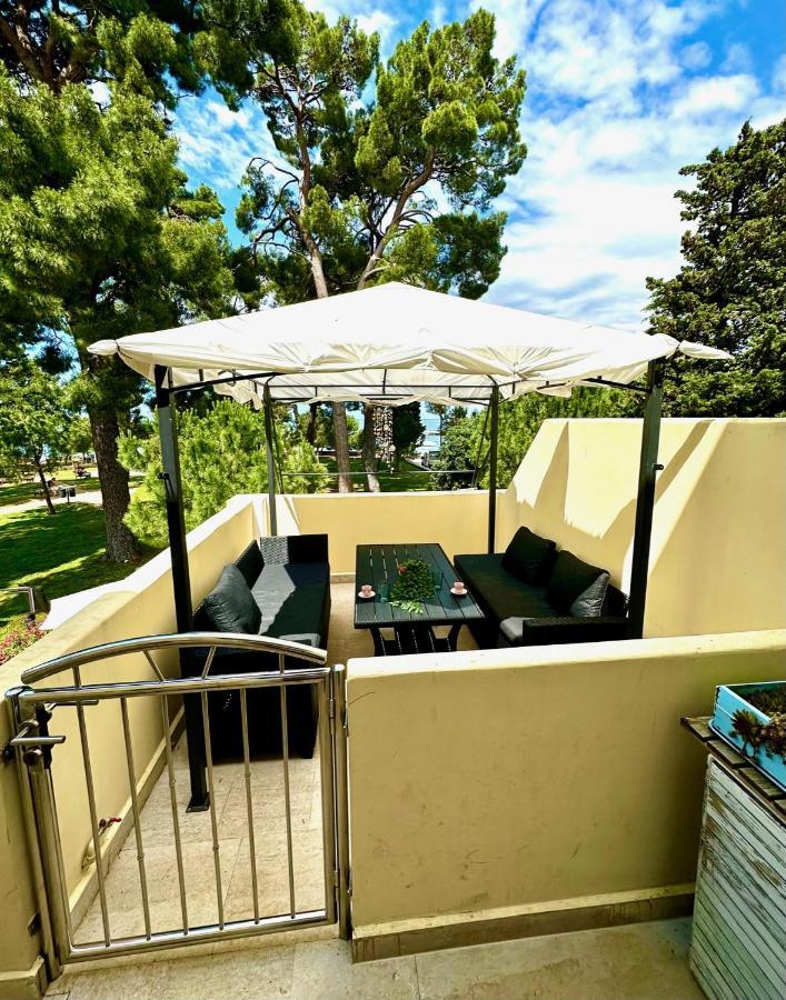 Mirta Deluxe Superior 5 Star Apartment, Your Piece Of Heaven By The Sea & Park, With Sea & Park View Novigrad Istria المظهر الخارجي الصورة