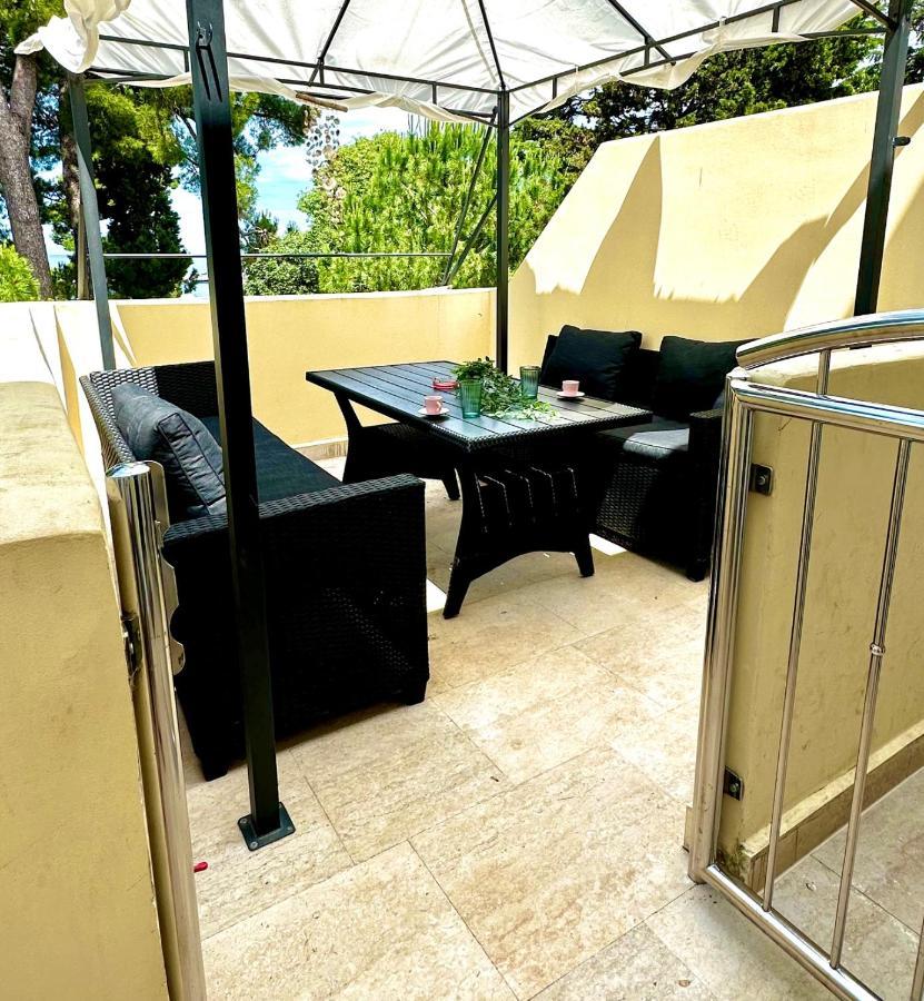 Mirta Deluxe Superior 5 Star Apartment, Your Piece Of Heaven By The Sea & Park, With Sea & Park View Novigrad Istria المظهر الخارجي الصورة
